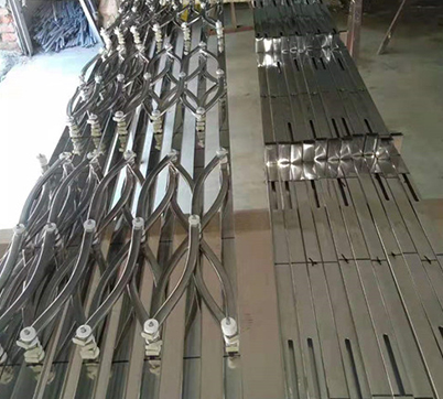 大慶隆升達門業(yè)-拉閘門